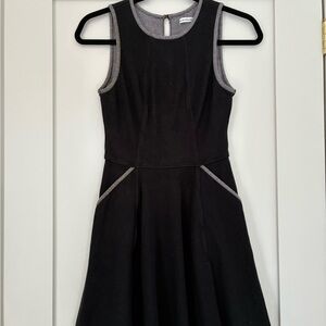 Club Monaco Black Sleeveless Fit-and-Flare Mini Dress with Contrast Trim